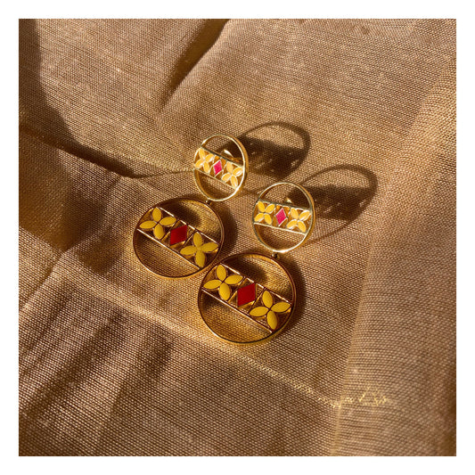 Keya - Floral Gold Earring